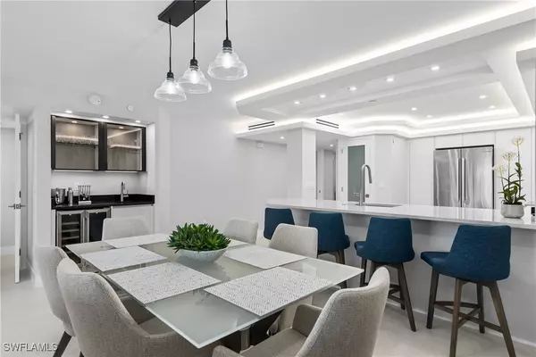 Naples, FL 34108,21 Bluebill AVE #B-302