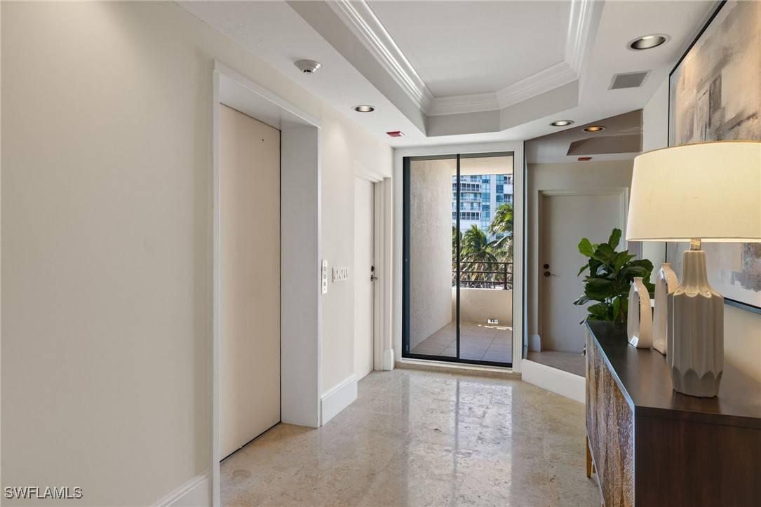 Naples, FL 34103,4400 Gulf Shore BLVD N #4-405