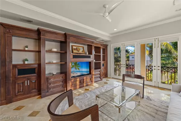 Naples, FL 34109,2647 BOLERO DR #13-03