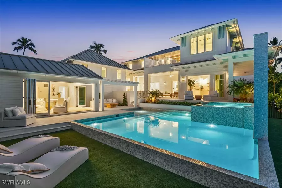 187 10th AVE S, Naples, FL 34102