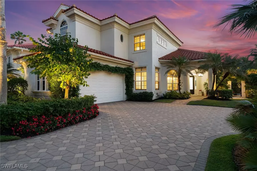 8723 La Palma LN, Naples, FL 34108