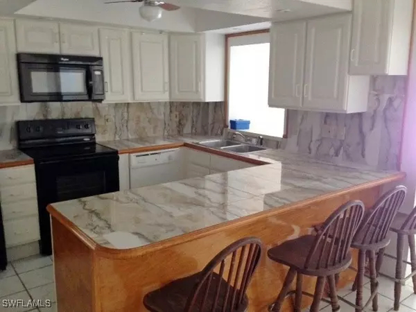 451 Marsh AVE #B  Back Unit, Fort Myers, FL 33905