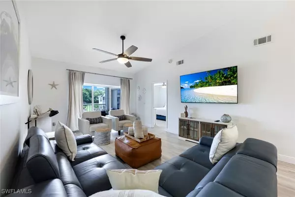 824 Tanbark DR #204, Naples, FL 34108