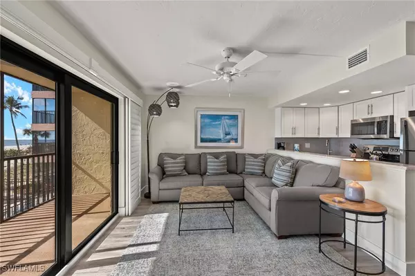Sanibel, FL 33957,2230 Camino Del Mar DR #2B2