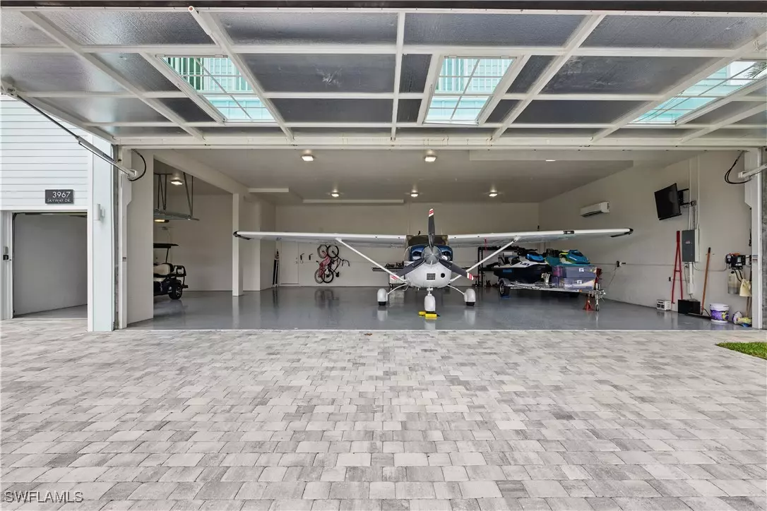 Naples, FL 34112,3967 SKYWAY DR #14