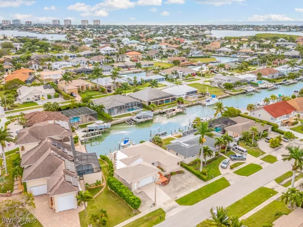 Marco Island, FL 34145,851 Perrine CT