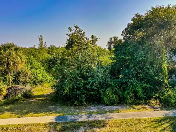 Marco Island, FL 34145,1761 Granada DR