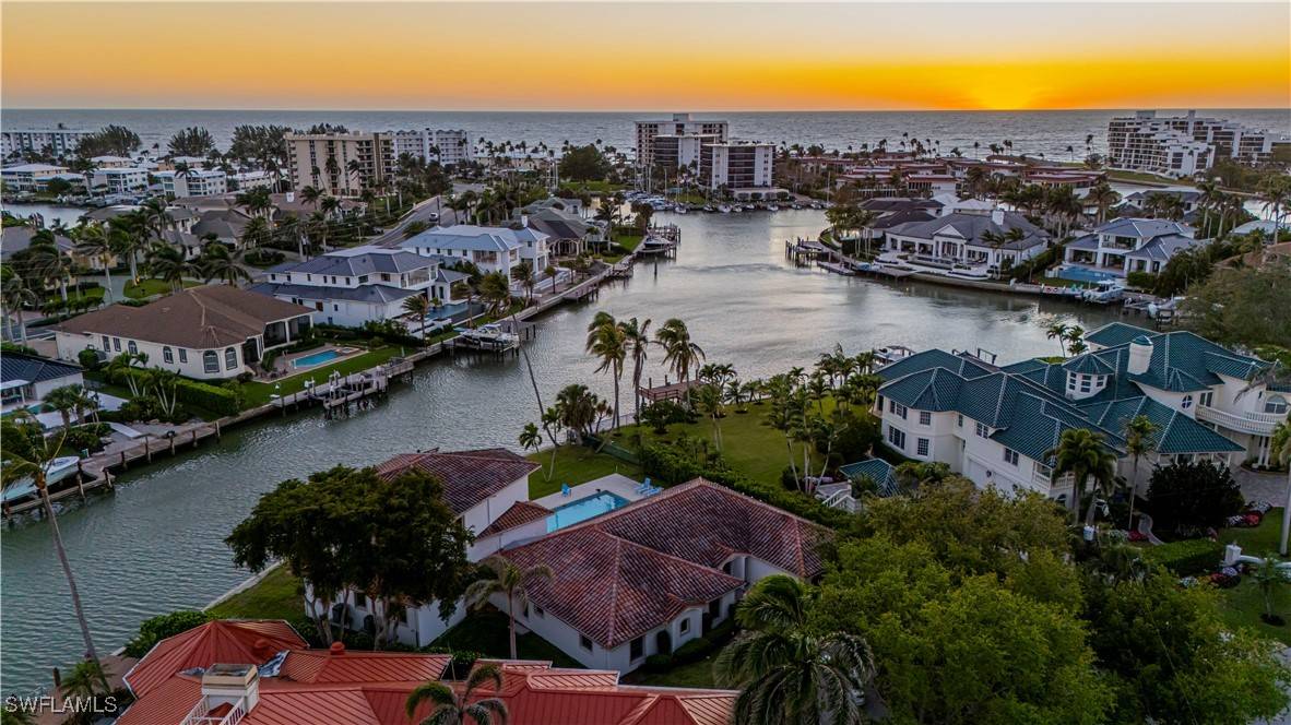 Naples, FL 34103,350 Bow Line BND