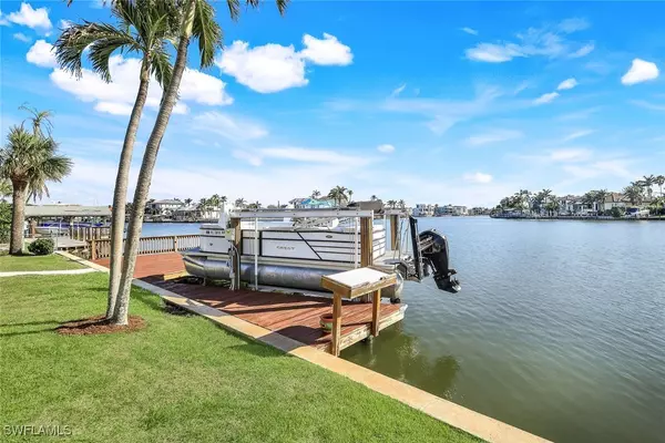 Naples, FL 34108,232 Conners AVE