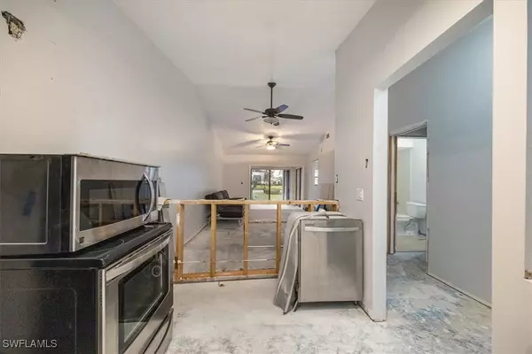 Naples, FL 34112,2045 Pine Isle LN #2045