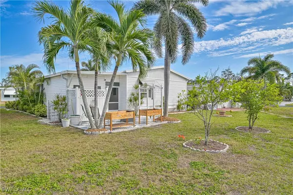 Fort Myers, FL 33908,138 Lexington AVE