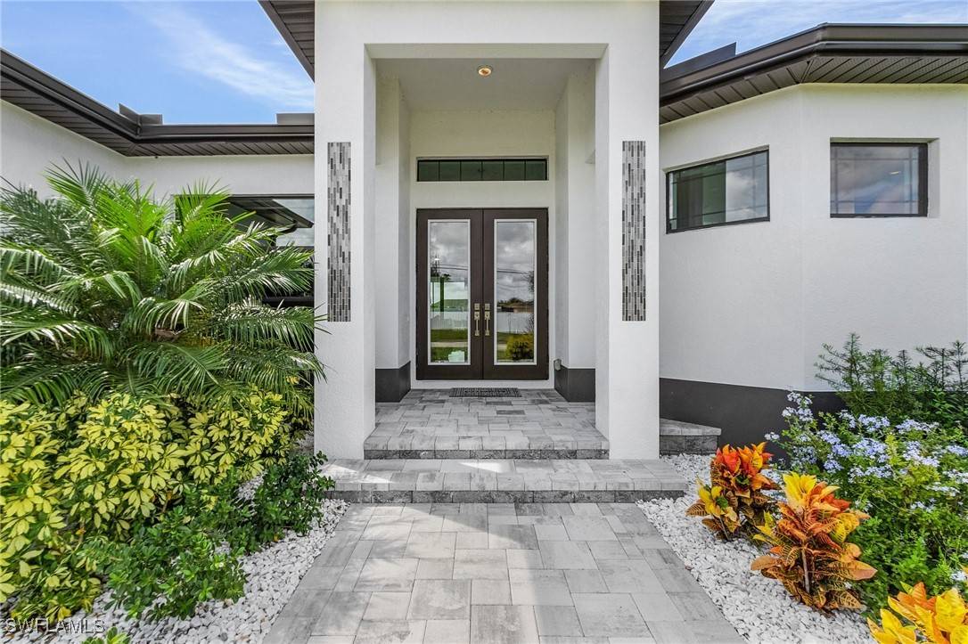 306 SW 19th ST, Cape Coral, FL 33991
