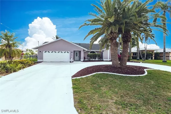 2036 Everest Pkwy, Cape Coral, FL 33904