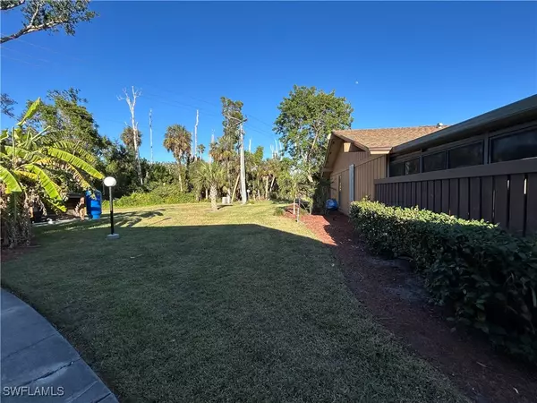 Fort Myers, FL 33908,17301 Timber Oak LN