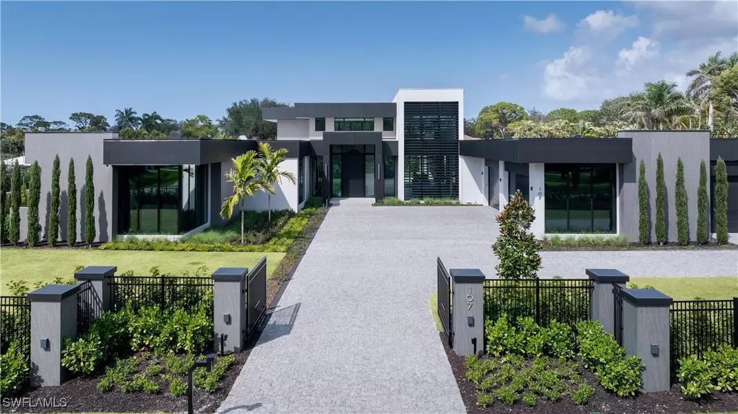107 Myrtle RD, Naples, FL 34108
