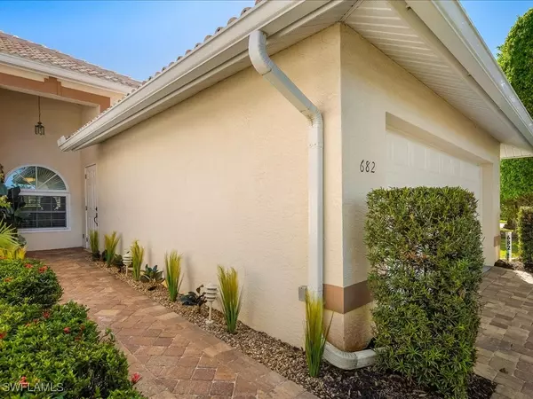 Naples, FL 34110,682 Wiggins Bay DR