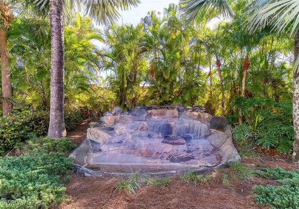 Naples, FL 34112,2415 Hidden Lake DR #9