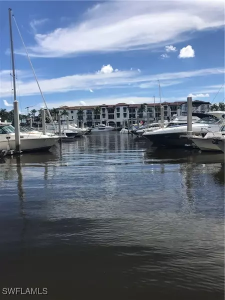 801 River Point DR, Naples, FL 34102