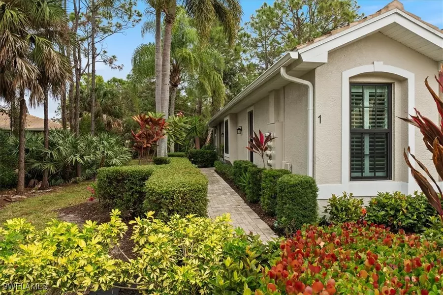 7590 Meadow Lakes DR #3201, Naples, FL 34104