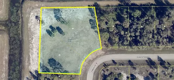 901 Plantation RD, Lehigh Acres, FL 33974