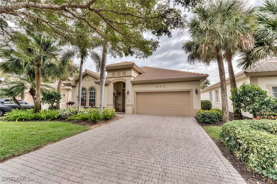 23109 Oakglen LN, Estero, FL 34135