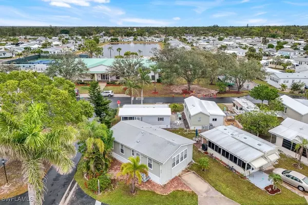 Estero, FL 33928,4620 Candlestick CT E