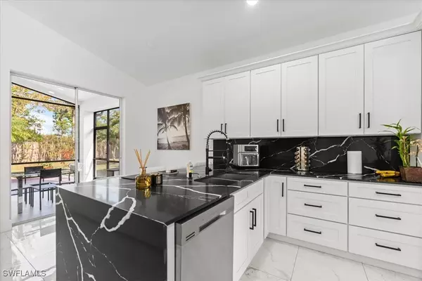 Naples, FL 34104,239 Glen Eagle CIR