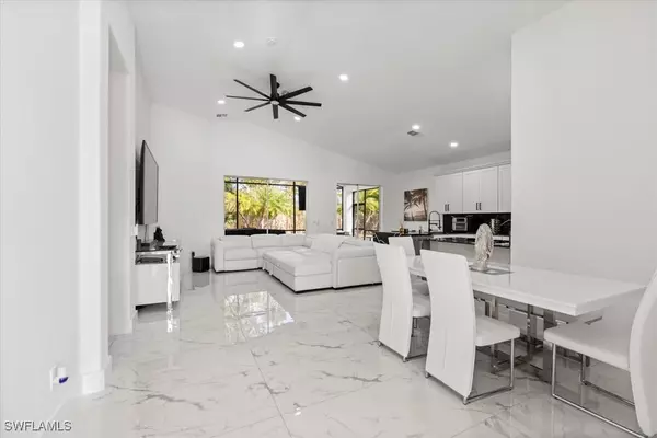 Naples, FL 34104,239 Glen Eagle CIR