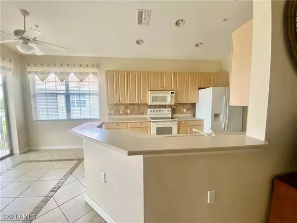 Naples, FL 34109,3054 Driftwood WAY #4508