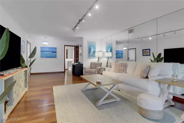 Naples, FL 34102,1568 Blue Point AVE #1