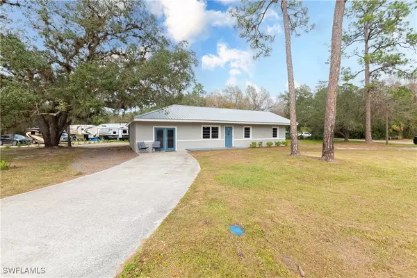 270 Ford AVE, Labelle, FL 33935