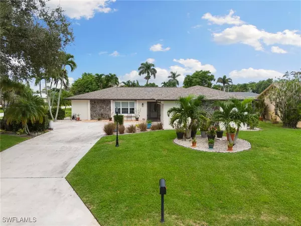 241 Dent DR, Naples, FL 34112