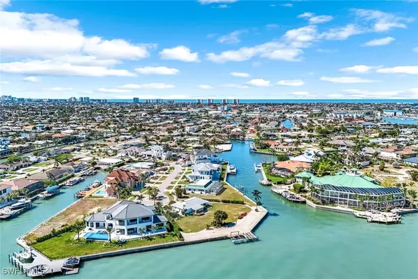 Marco Island, FL 34145,980 Iris CT