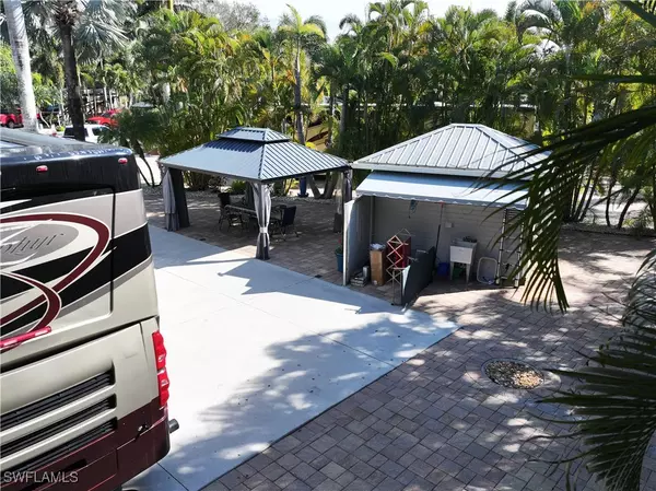 Fort Myers, FL 33905,10019 RAMBLEWOOD CT