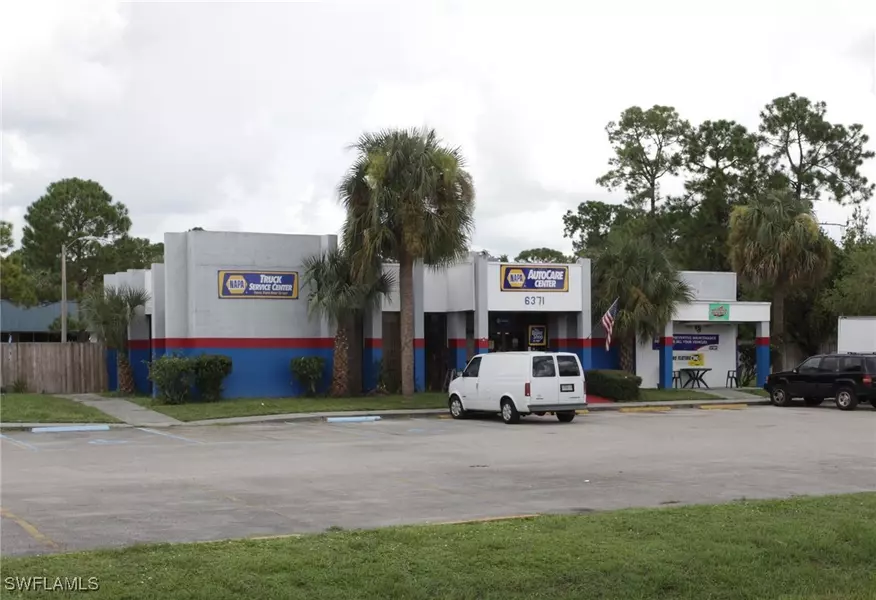6371 Bayshore RD, North Fort Myers, FL 33917