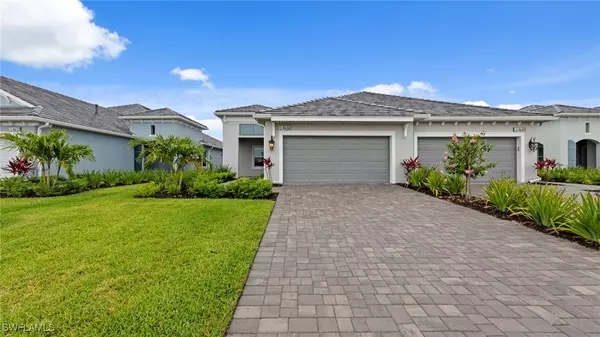 4636 SkySail DR, Naples, FL 34120