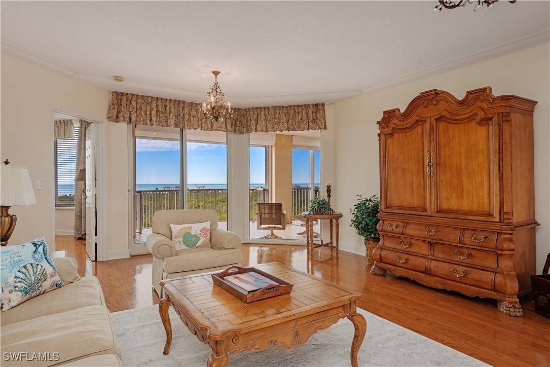 7117 Pelican Bay BLVD #809, Naples, FL 34108