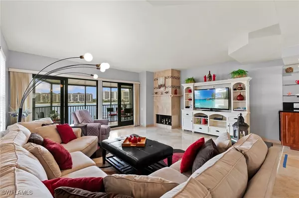 Naples, FL 34113,502 La Peninsula BLVD #502