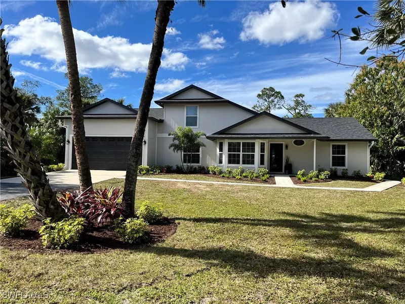 211 11th ST NW, Naples, FL 34120