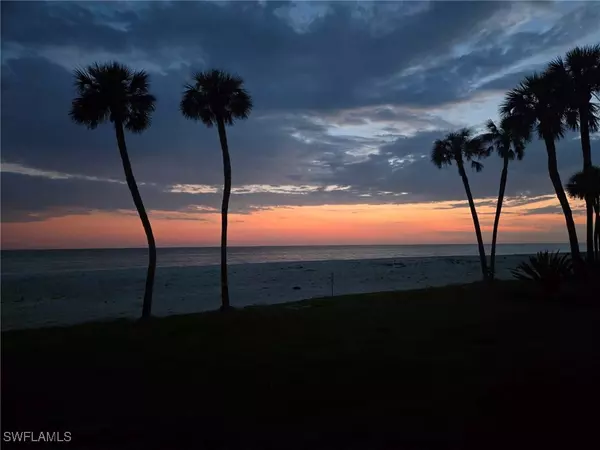 Naples, FL 34104,7185 Dennis CIR #C-105