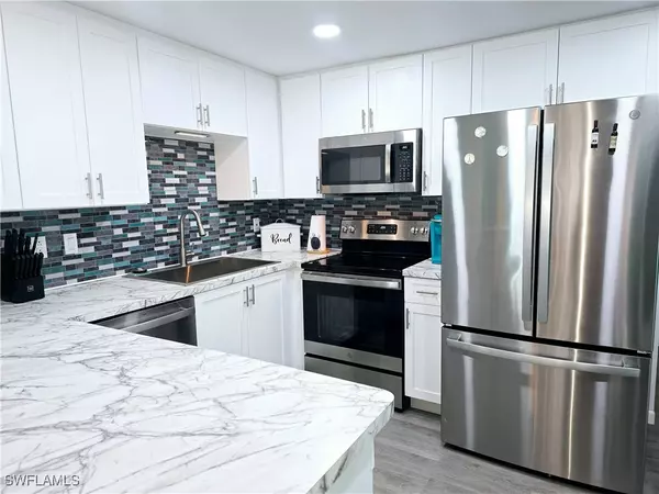 Naples, FL 34112,19 Moorhead MNR #19