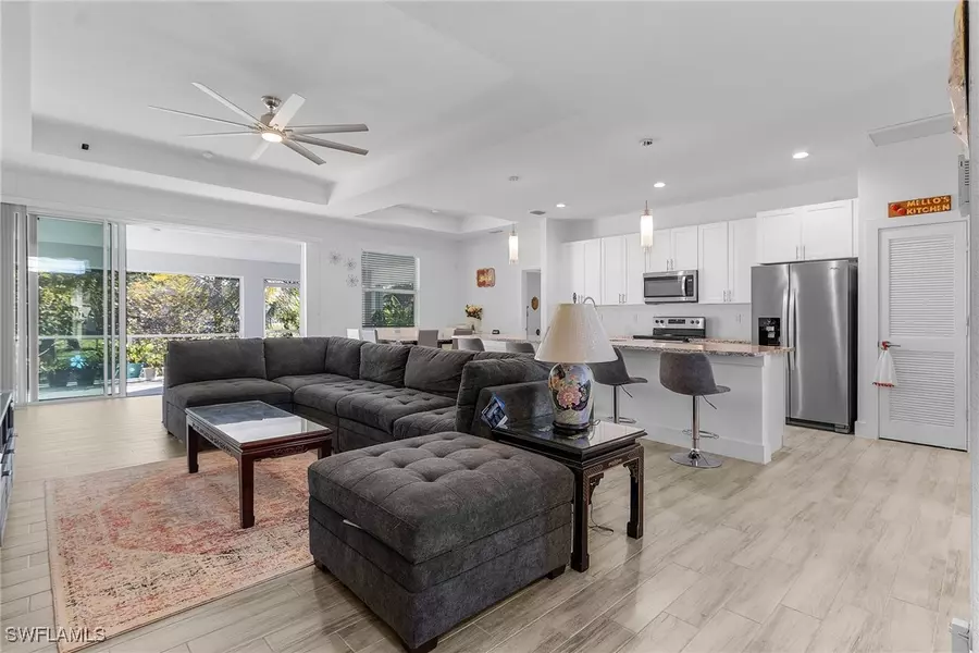 3607 38th ST SW, Lehigh Acres, FL 33976