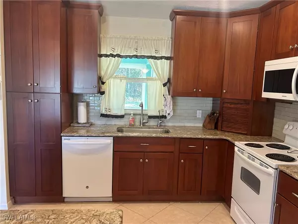 Estero, FL 34134,23465 Olde Meadowbrook CIR