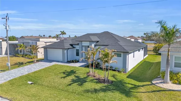 Cape Coral, FL 33991,117 SW 37th PL