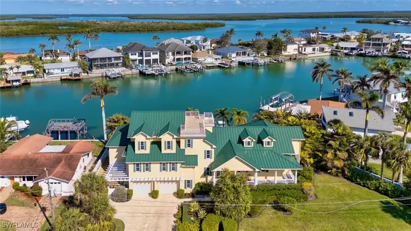 200 Tahiti CIR, Naples, FL 34113