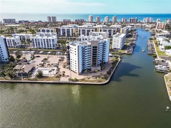 Fort Myers Beach, FL 33931,Hibiscus Boat Dock Bay Beach #20 LN