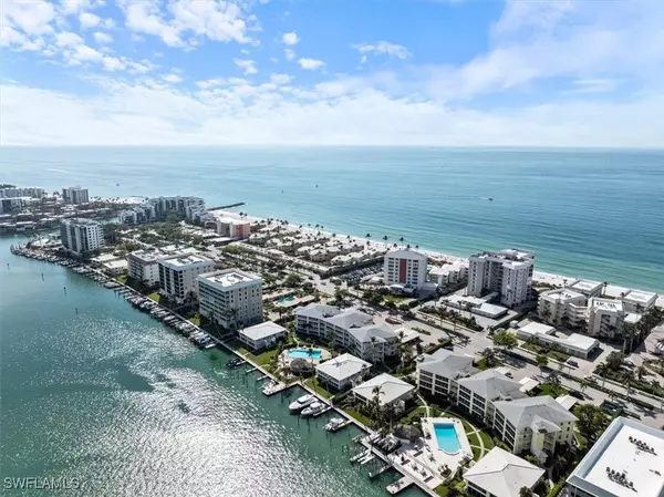 Naples, FL 34103,2800 Gulf Shore BLVD N #204