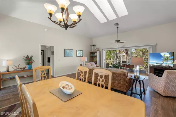 Sanibel, FL 33957,2126 Egret CIR