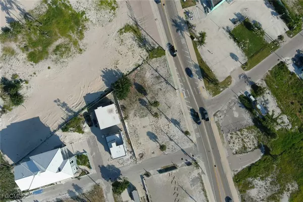 Fort Myers Beach, FL 33931,81 Mango ST