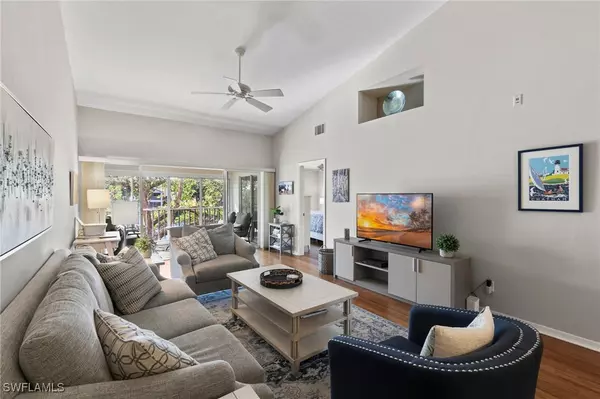 760 Wiggins Lake DR #202, Naples, FL 34110